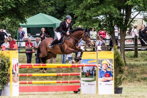 20150628_Springreiten-Boesingfeld_0057.jpg