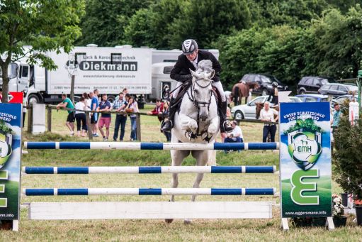 20150628_Springreiten-Boesingfeld_0148.jpg