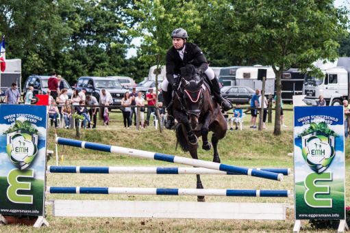 20150628_Springreiten-Boesingfeld_0037.jpg