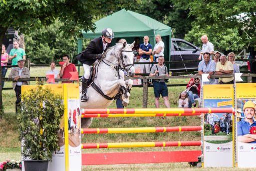 20150628_Springreiten-Boesingfeld_0085.jpg