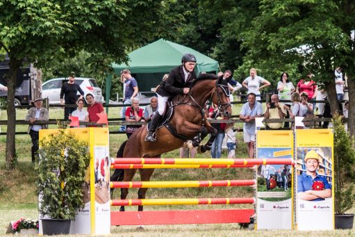 20150628_Springreiten-Boesingfeld_0059.jpg