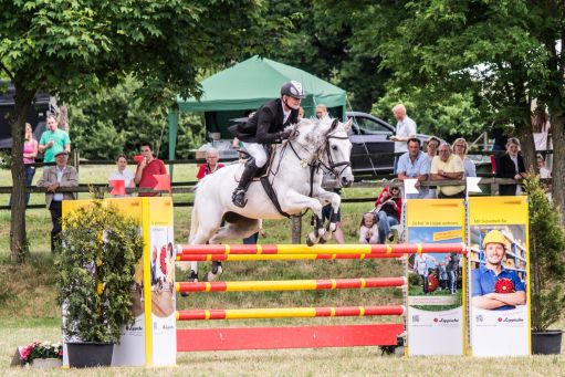 20150628_Springreiten-Boesingfeld_0084.jpg